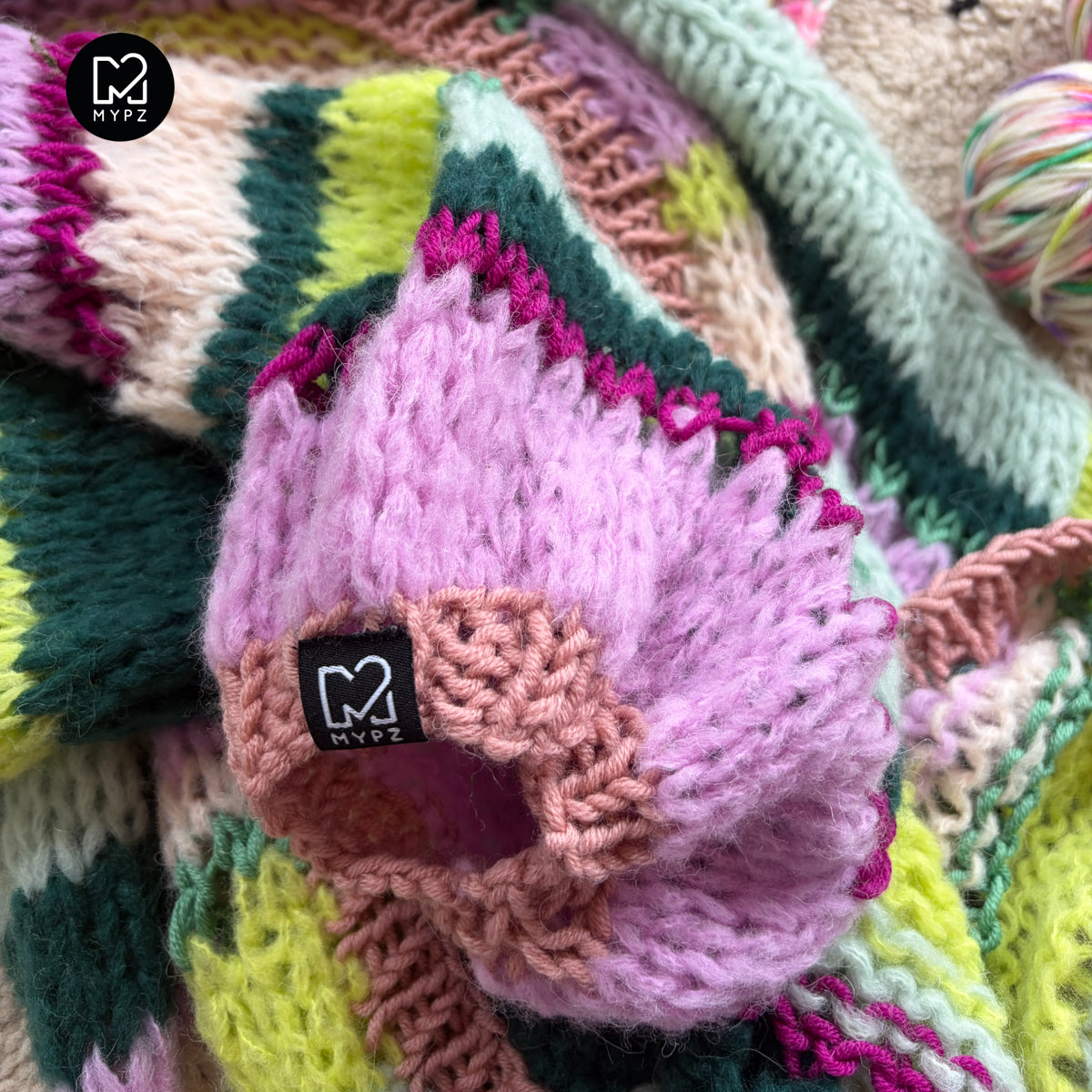 Knitting kit – MYPZ Light Alpaca Cardigan Featherlight No10 (ENG-NL-DE)