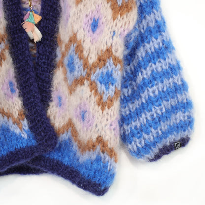 Strikkeopskrift – Chunky Mohair-jakke Alpine Breeze nr. 12 (ENG-DE-NL-ES-FR-IT-DA-SV-NO)