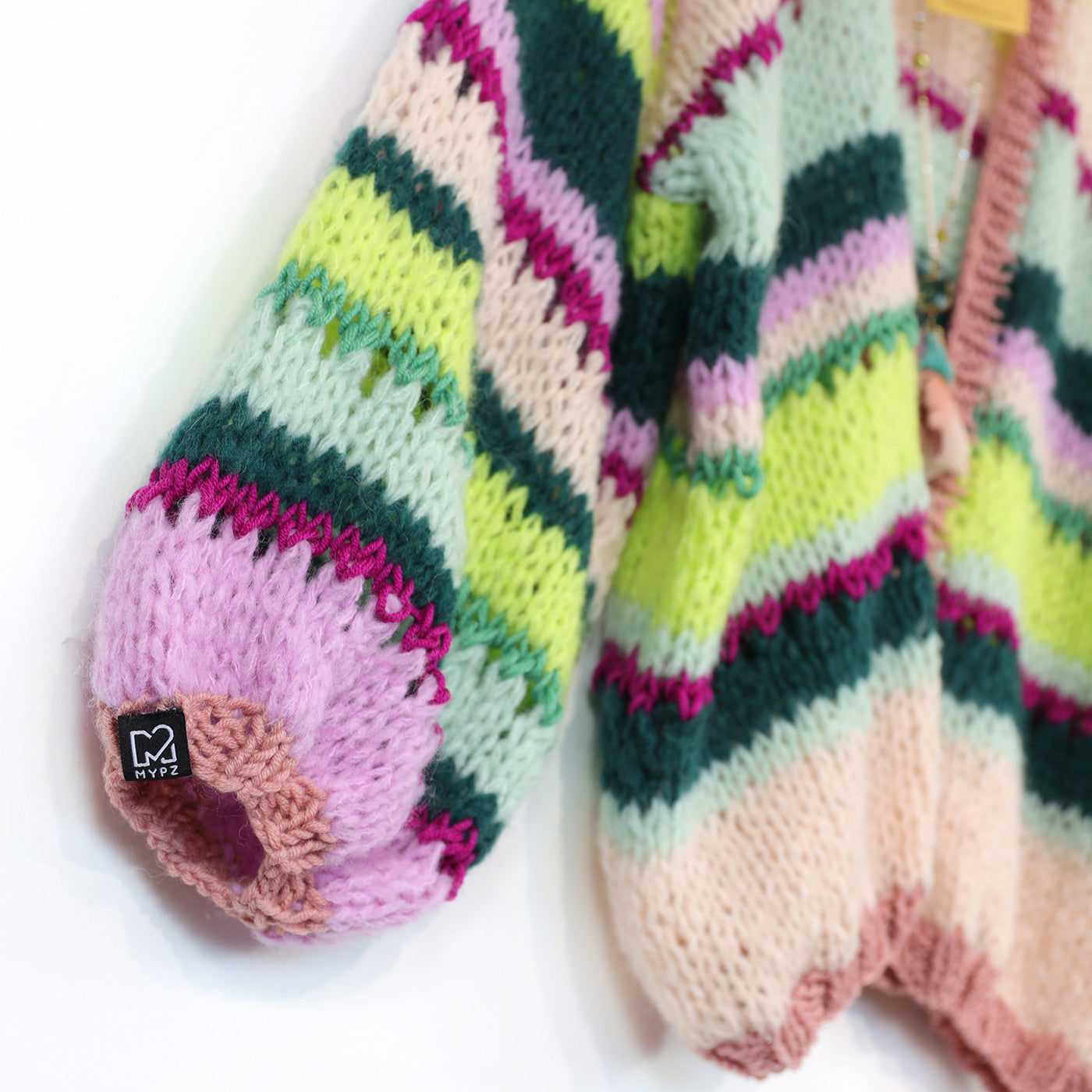 Knitting kit – MYPZ Light Alpaca Cardigan Featherlight No10 (ENG-NL-DE)