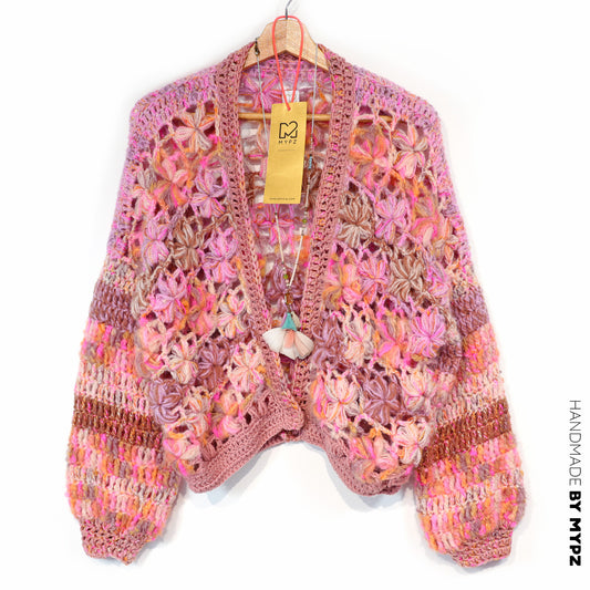 Hæklesæt - MYPZ Short Wildflower-cardigan Pecan (ENG-DE-NL-ES-FR-IT-DA-SV-NO)