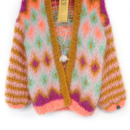 Strikkeopskrift – Chunky Mohair-jakke Flora nr.12 (ENG-DE-NL-ES-FR-IT-DA-SV-NO)