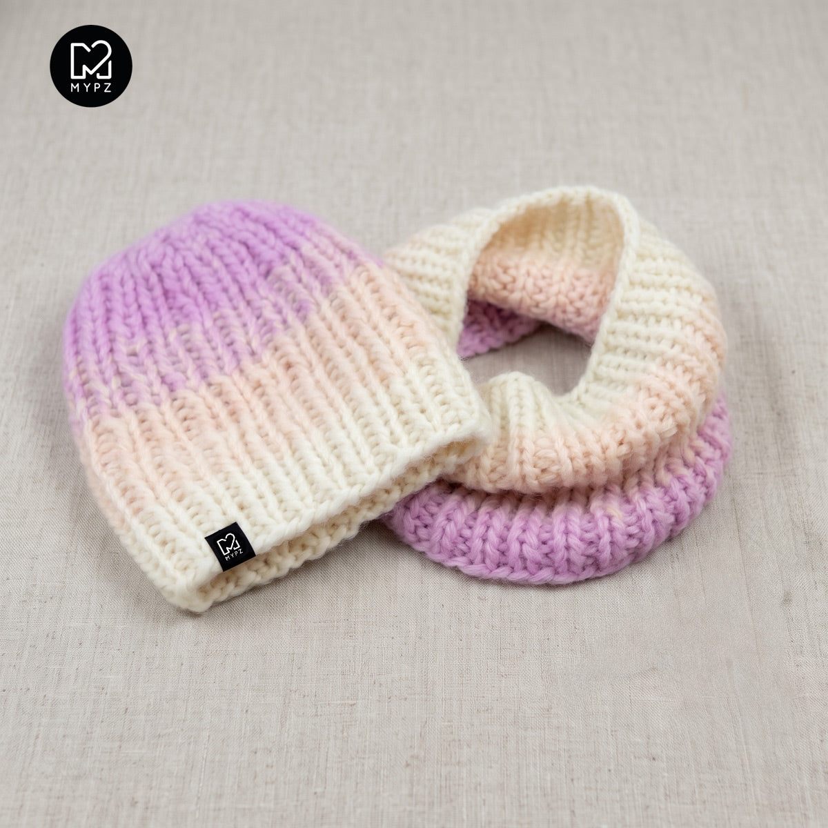 Knitting Kit – Gradient chunky Alpaca hat + snood Powder (ENG-DE-NL-ES-FR-IT-DA-SV-NO)